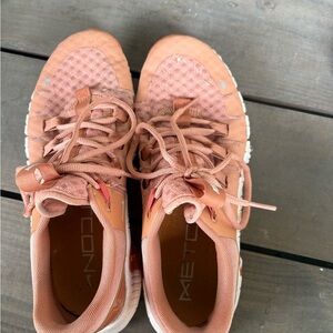 Nike Metcon Peach Training Shoes